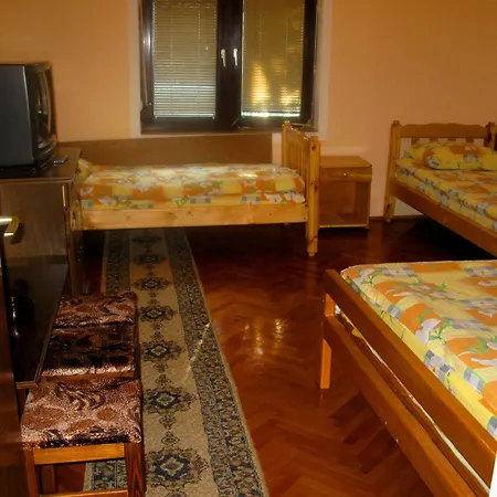 Bed and breakfast Amfora Caribrod 2*